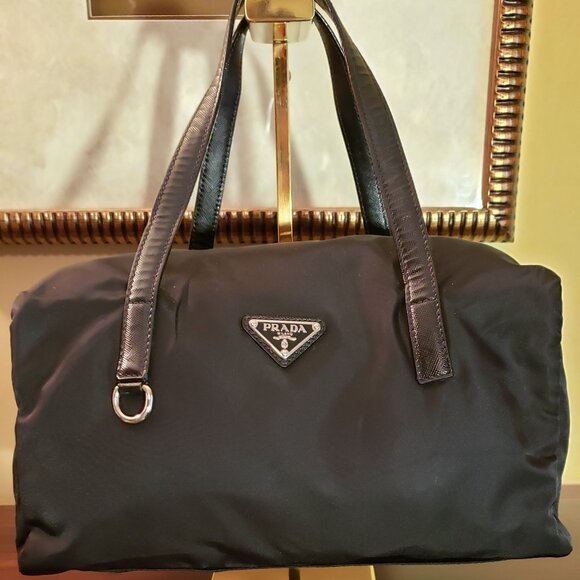 PRADA TESS SAFFIANO Nylon/Leather Tote Handbag (Nero) includes Authenticity card - Picture 2 of 13